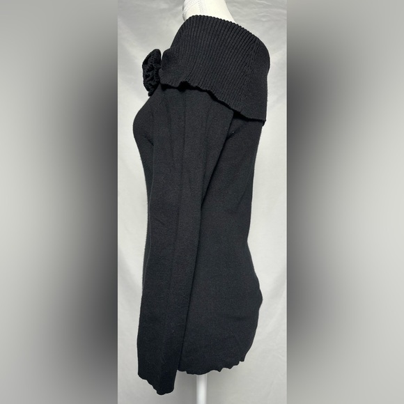 NIC + ZOE Black Off the Shoulder Rose Decal Y2K Goth Long Sleeve Size L - Picture 2 of 4